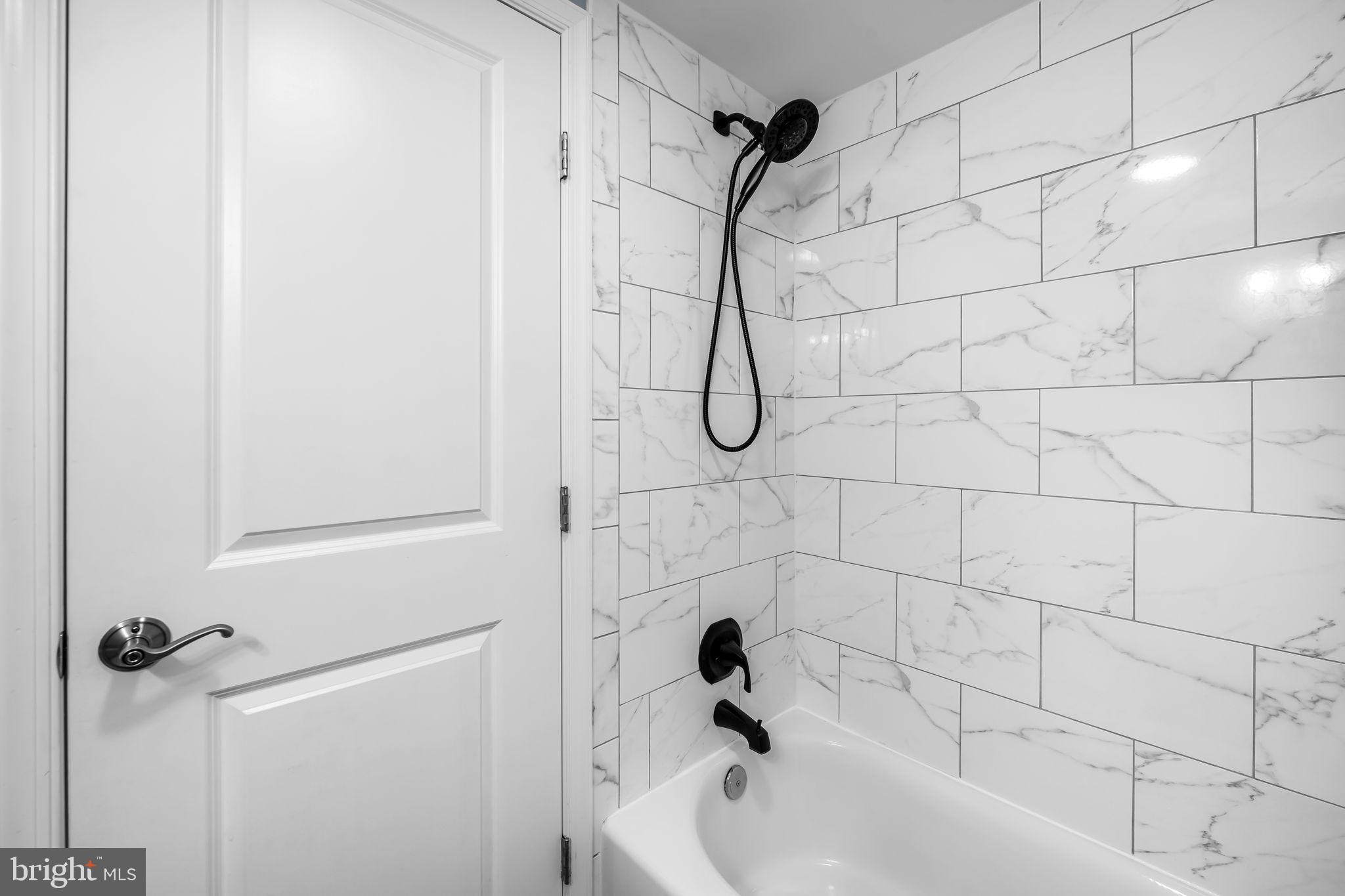 HIGHLANDTOWN - Residential