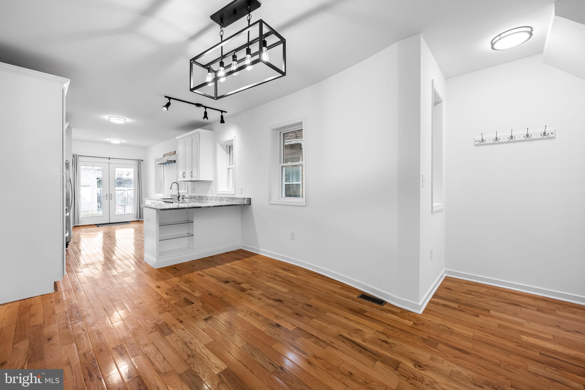 HIGHLANDTOWN - Residential