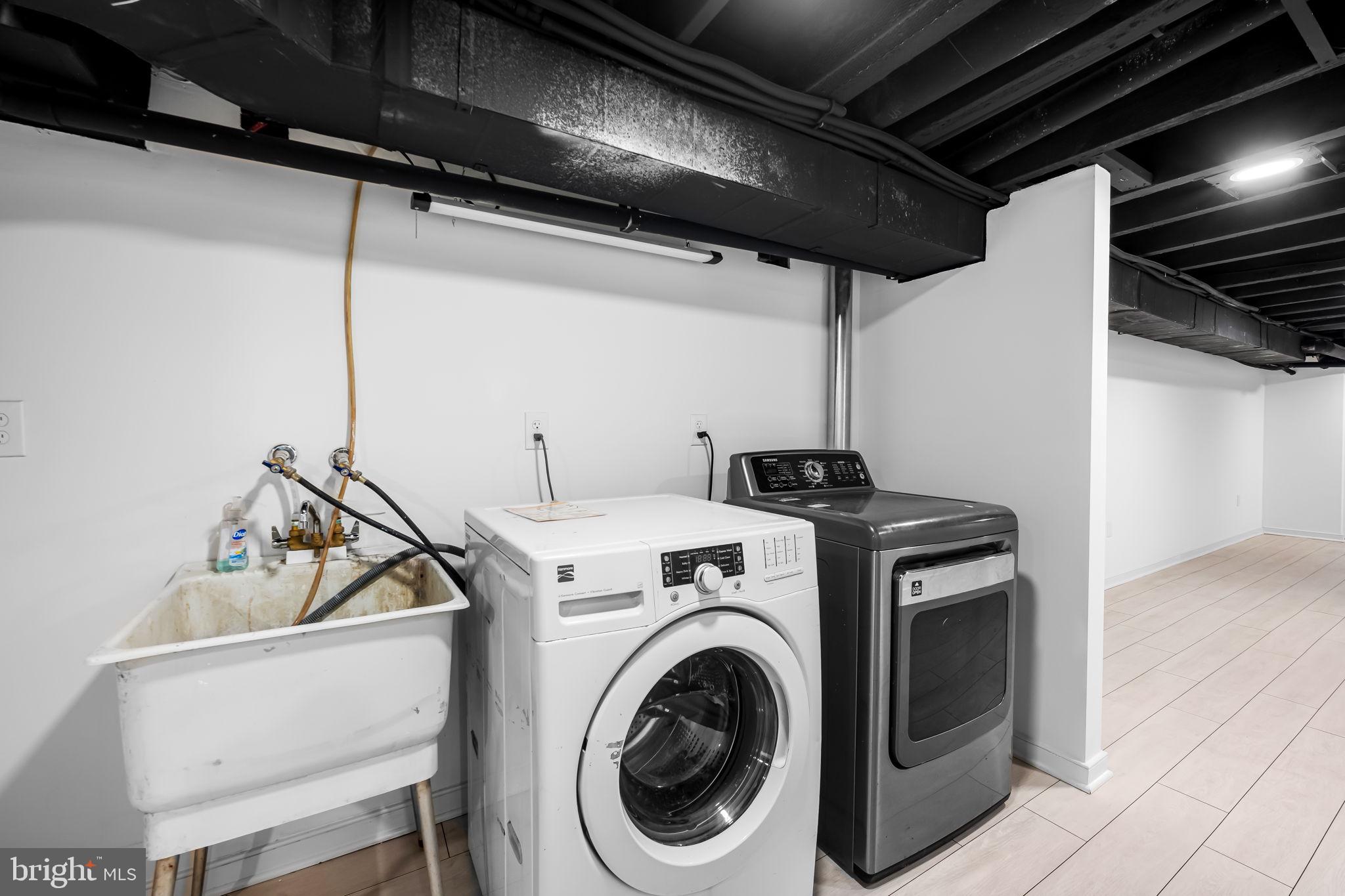 HIGHLANDTOWN - Residential