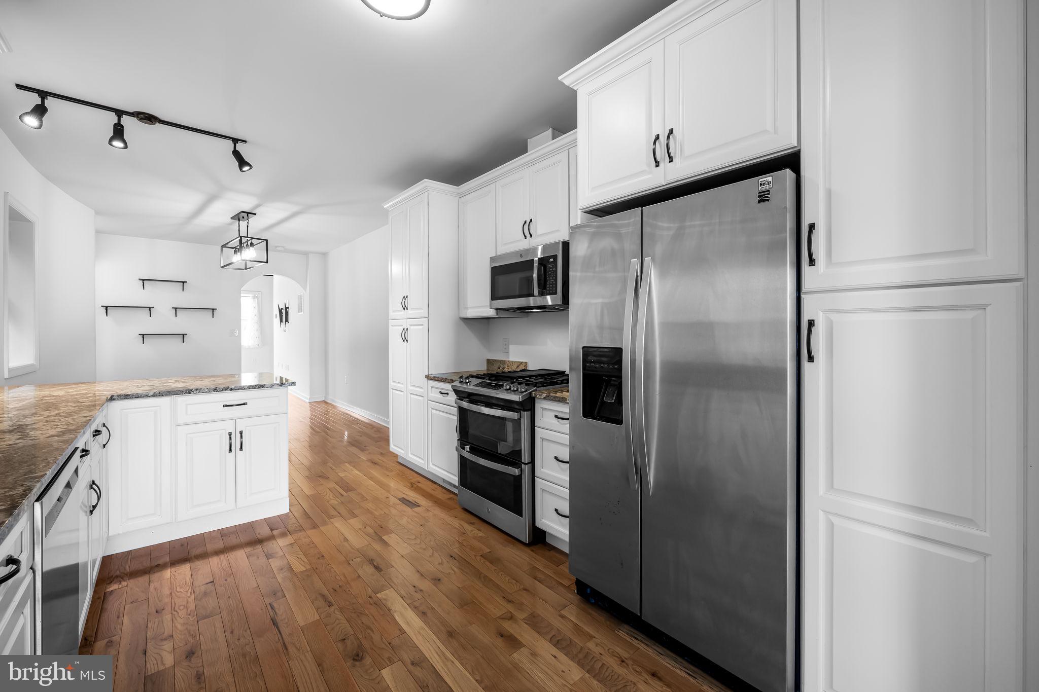 HIGHLANDTOWN - Residential