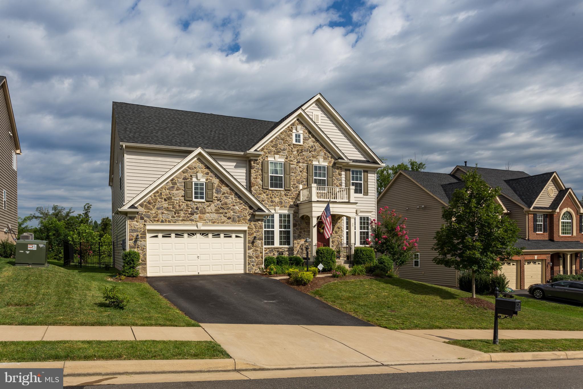 HILLS OF AQUIA - Residential