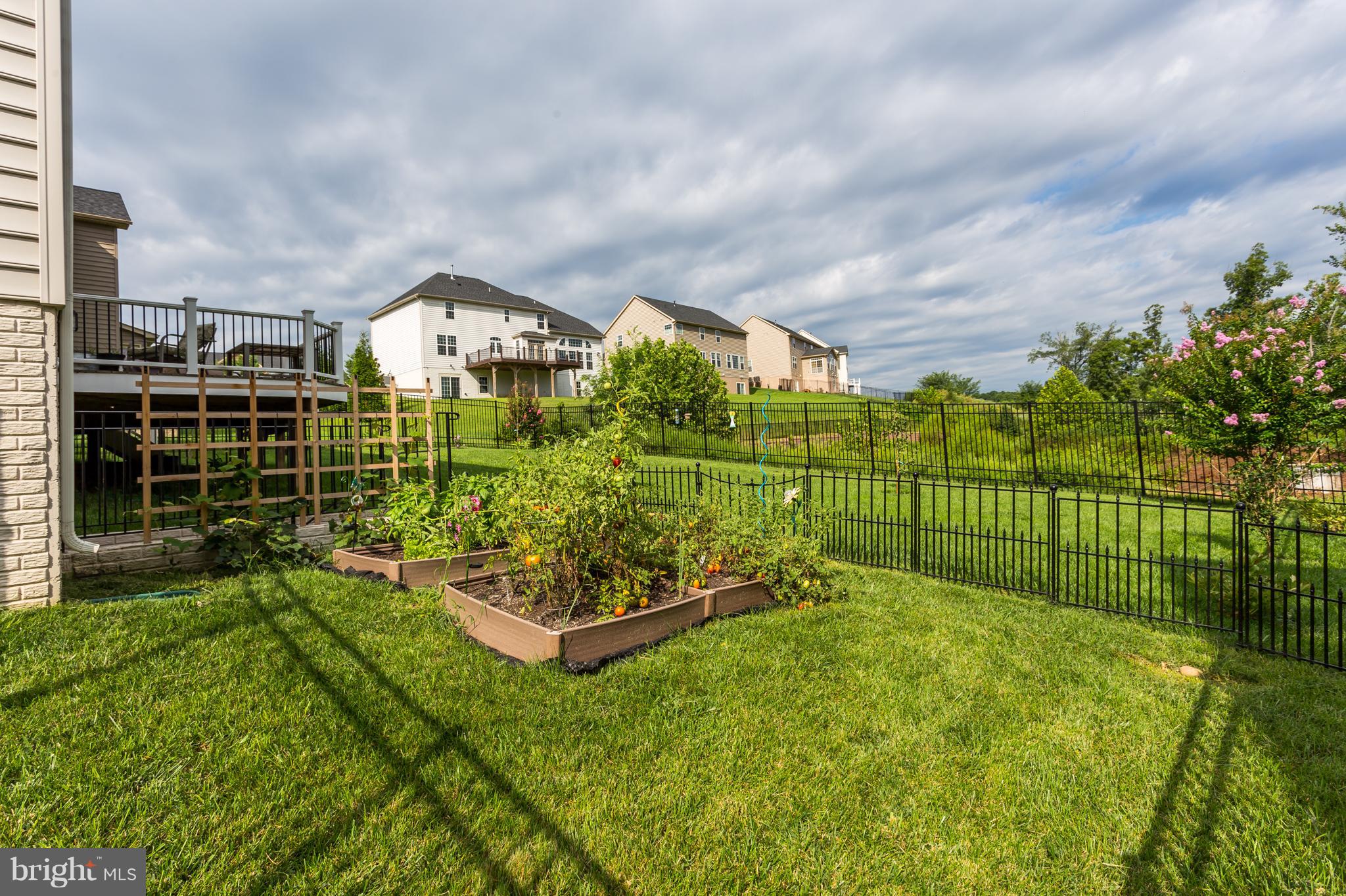 HILLS OF AQUIA - Residential