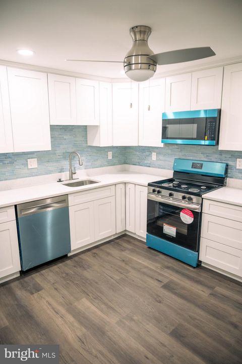 Homes For Sale - 462 Locust Avenue<br/> BURLINGTON, NJ 08016