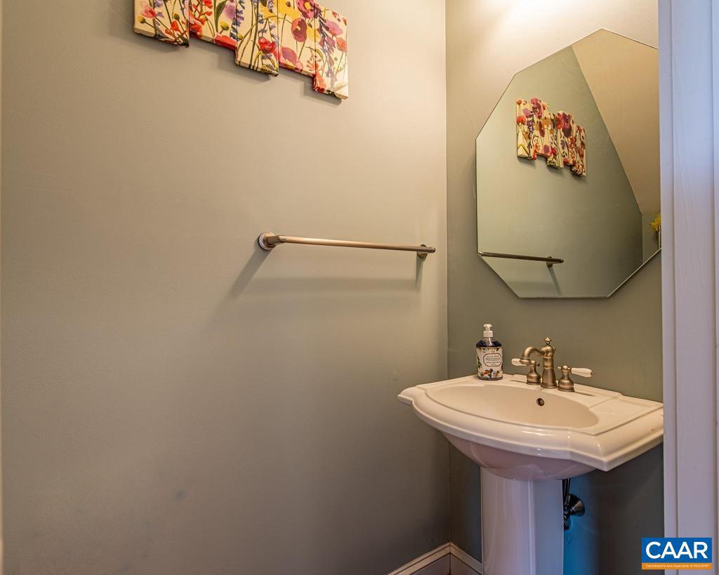 CLOVER LAWN VILLAGE - Residential