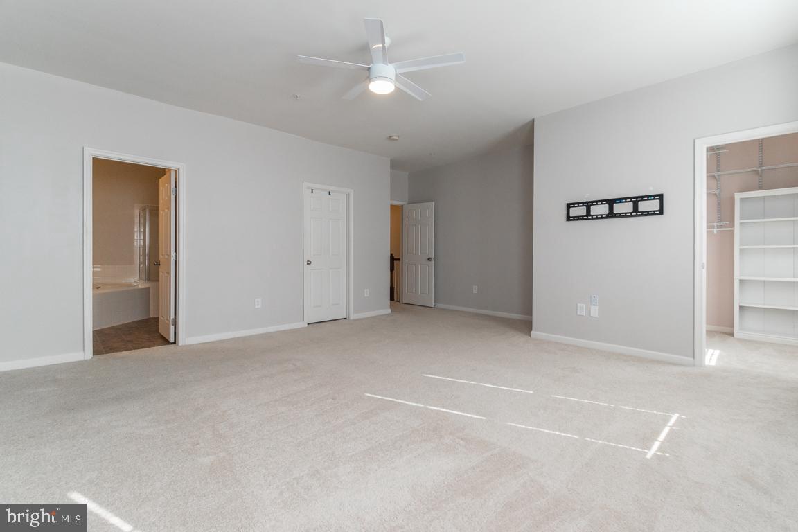 STONEY RUN VILLAGE - Residential