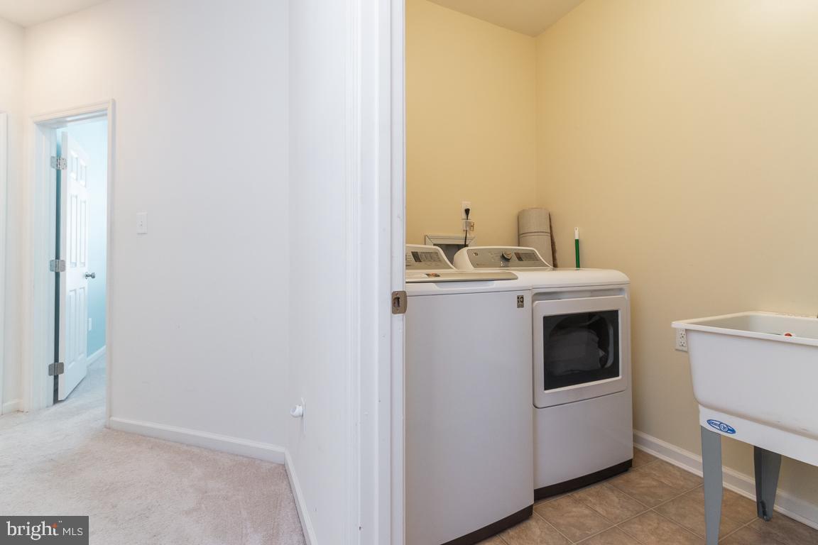 STONEY RUN VILLAGE - Residential