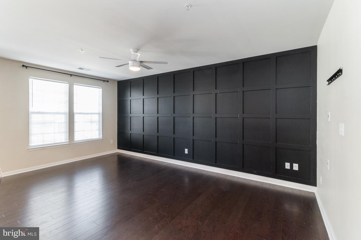 STONEY RUN VILLAGE - Residential