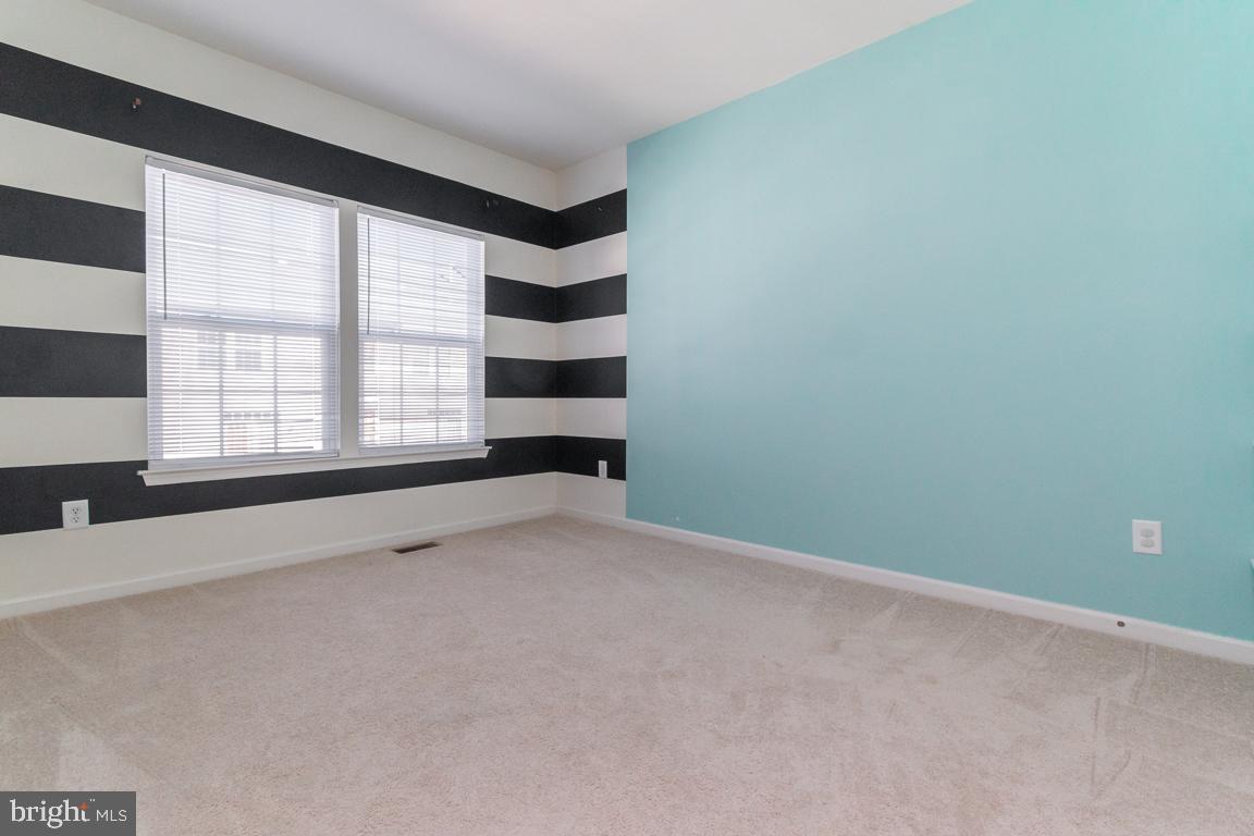 STONEY RUN VILLAGE - Residential