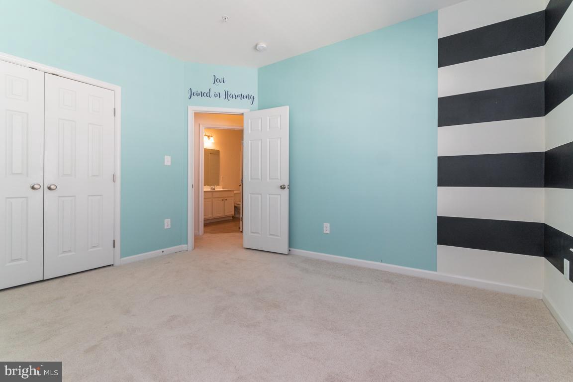 STONEY RUN VILLAGE - Residential