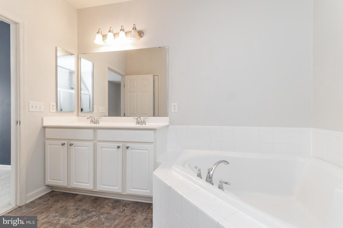 STONEY RUN VILLAGE - Residential