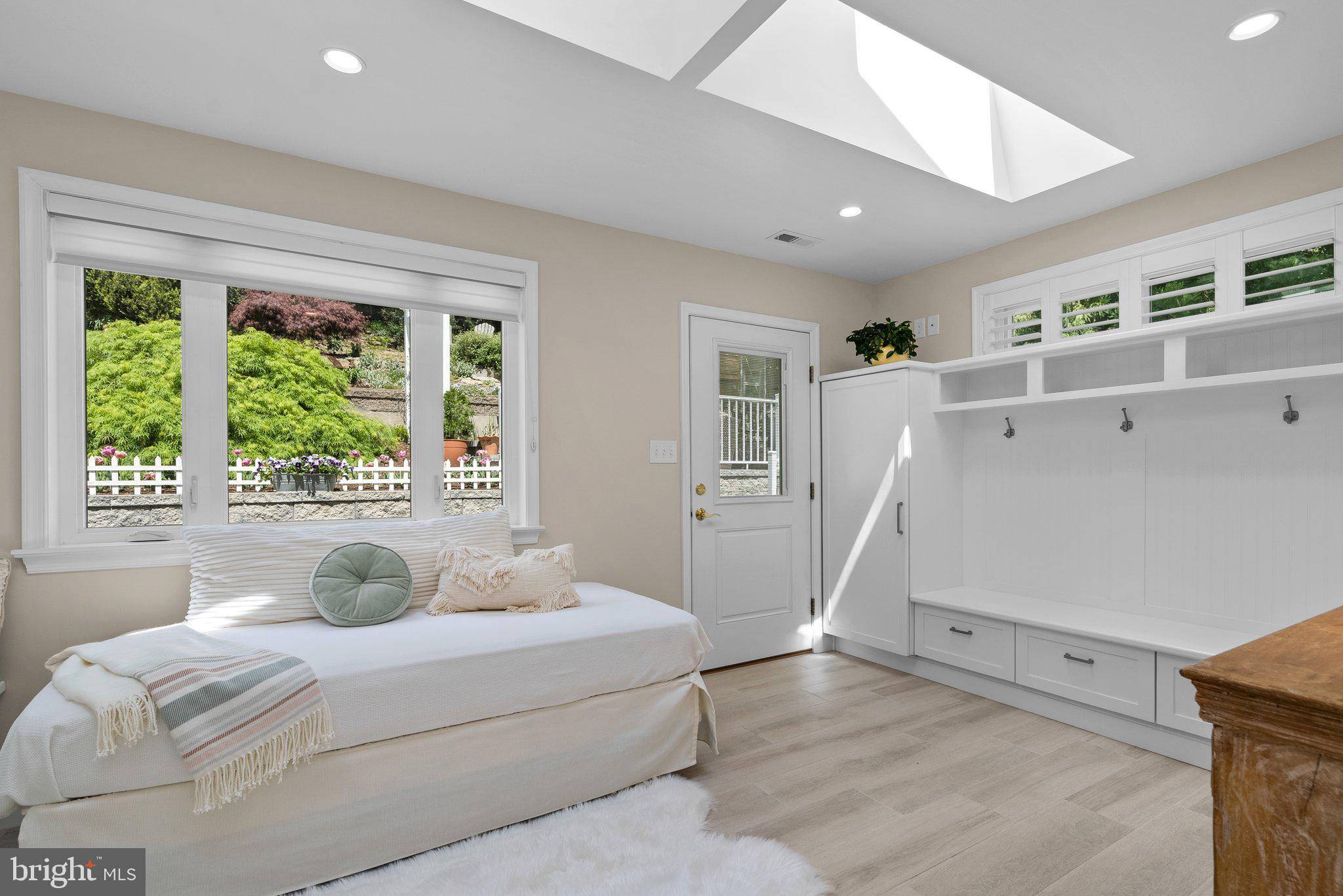 INDIAN SPRING VILLAGE - Residential