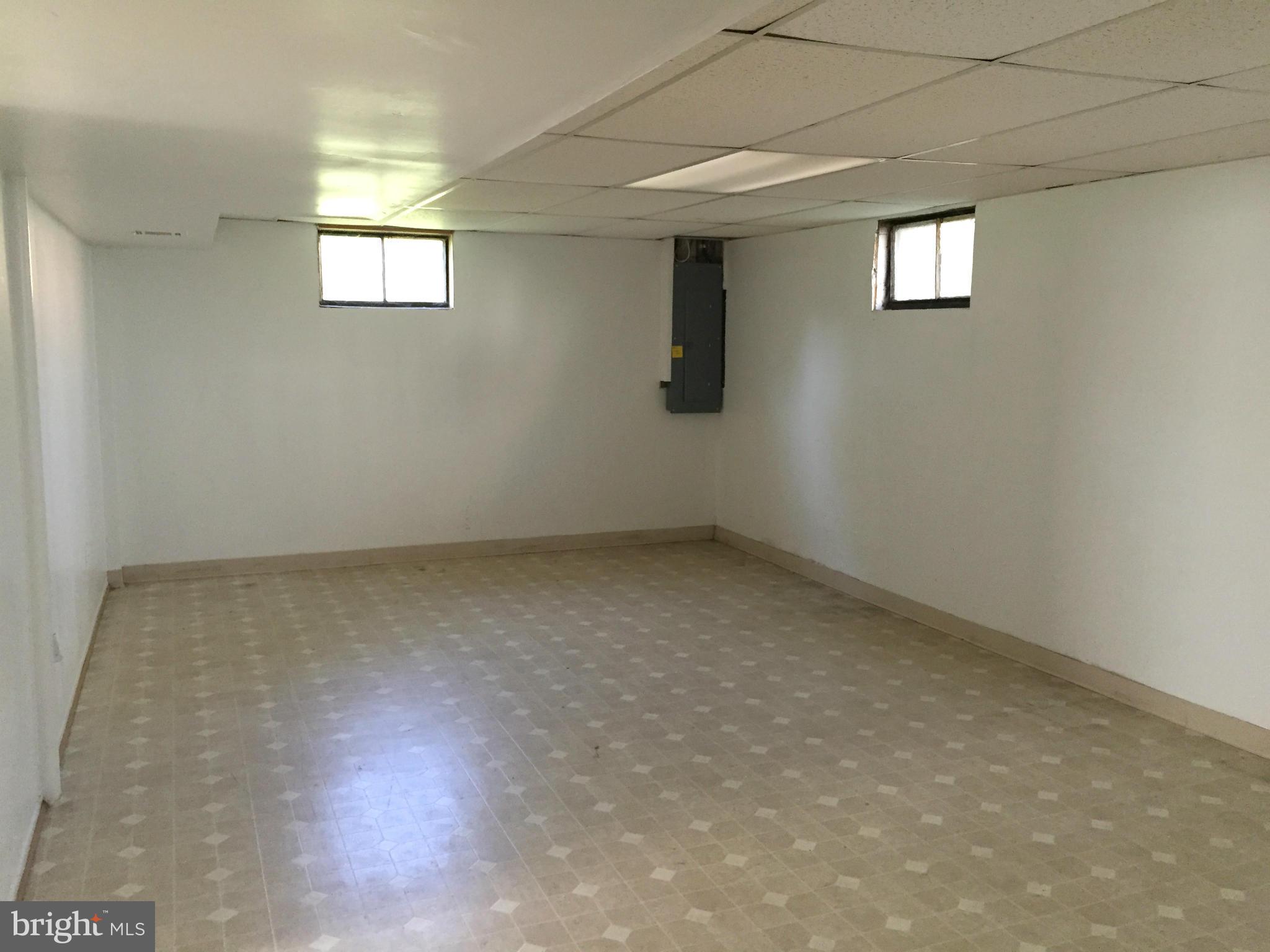 SHERWOOD - Residential Lease