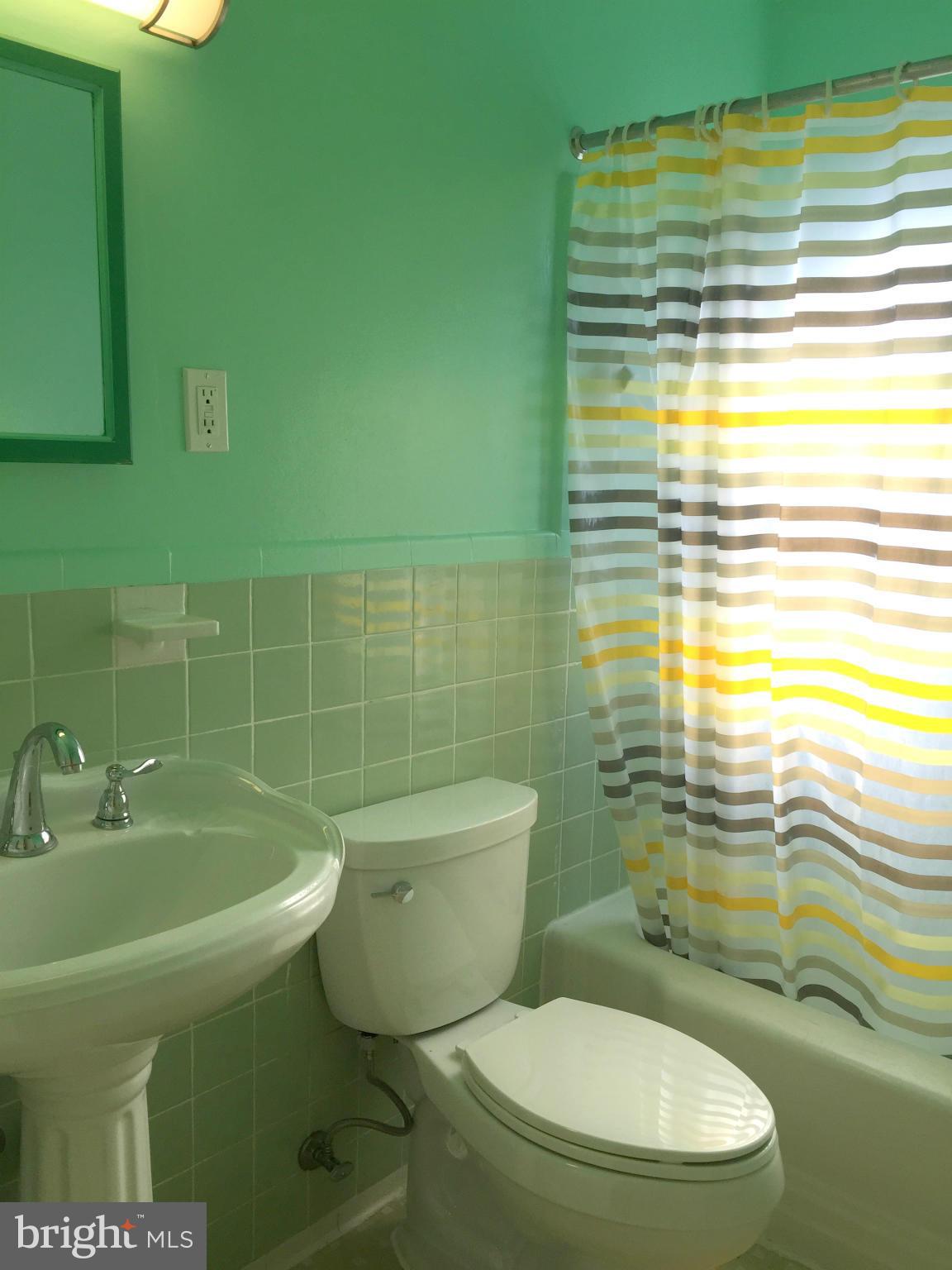 SHERWOOD - Residential Lease