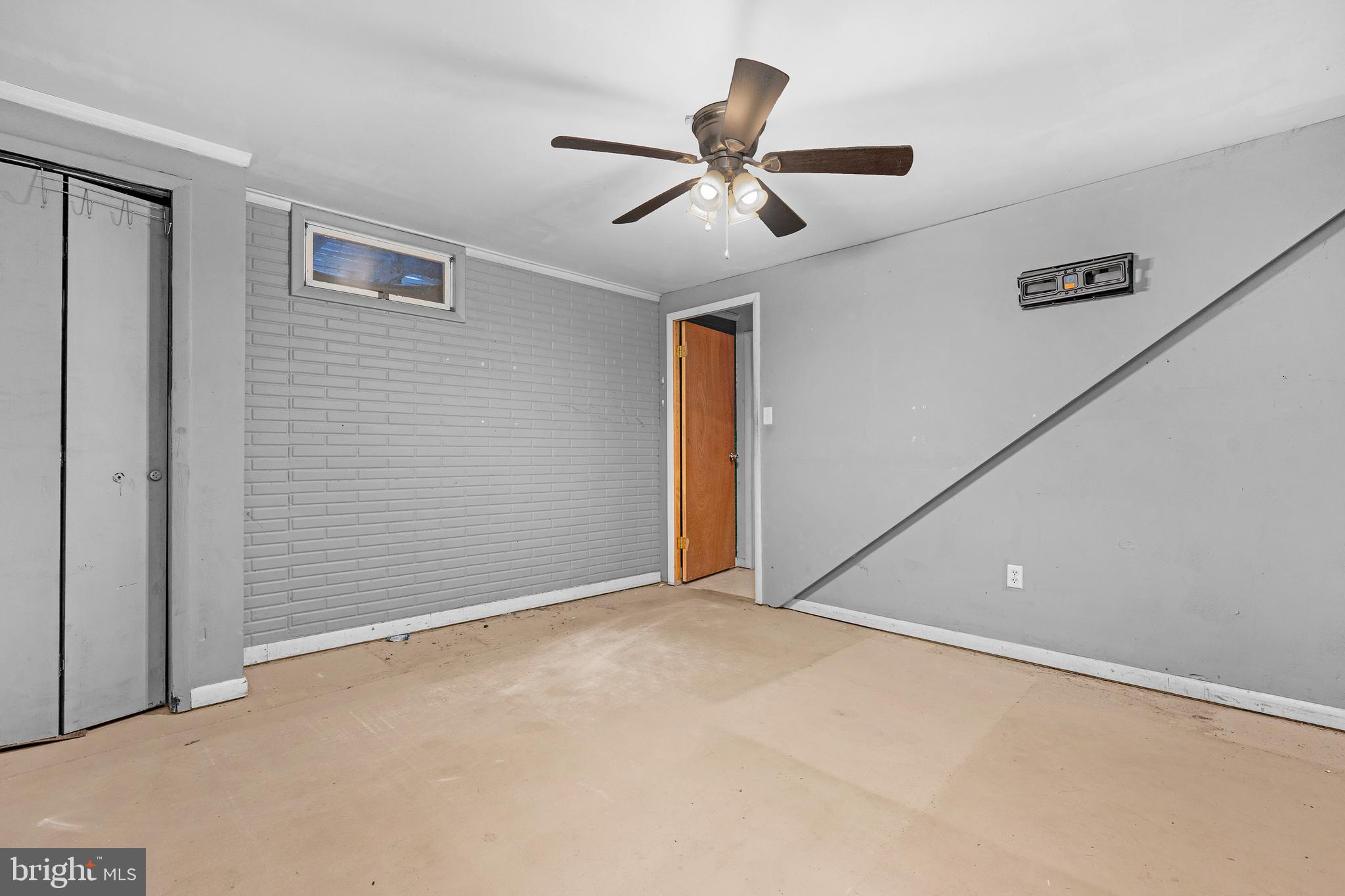 UNIONTOWN - Residential