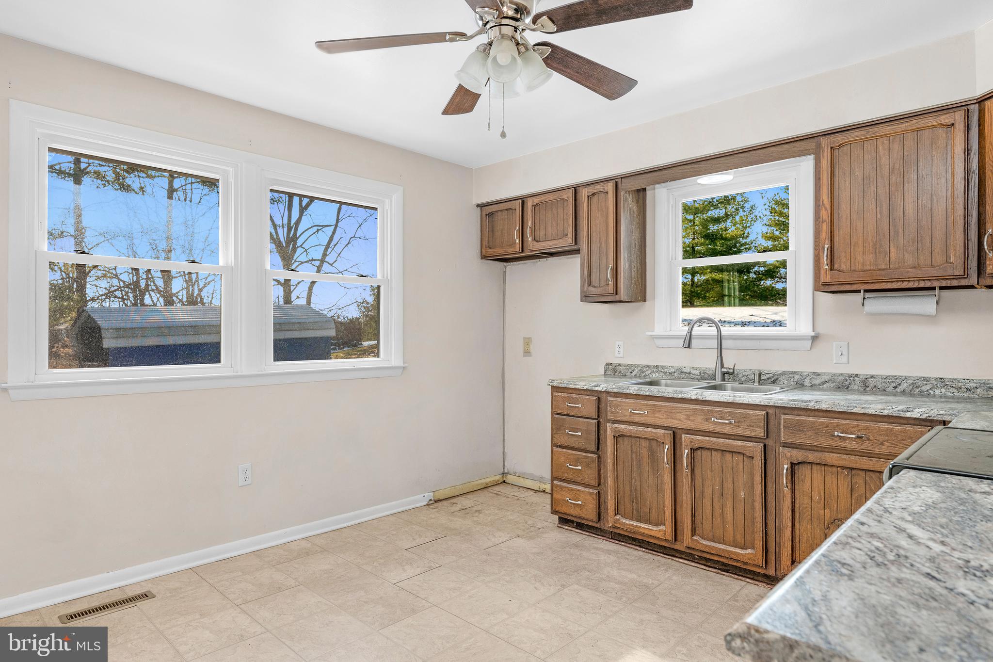 UNIONTOWN - Residential