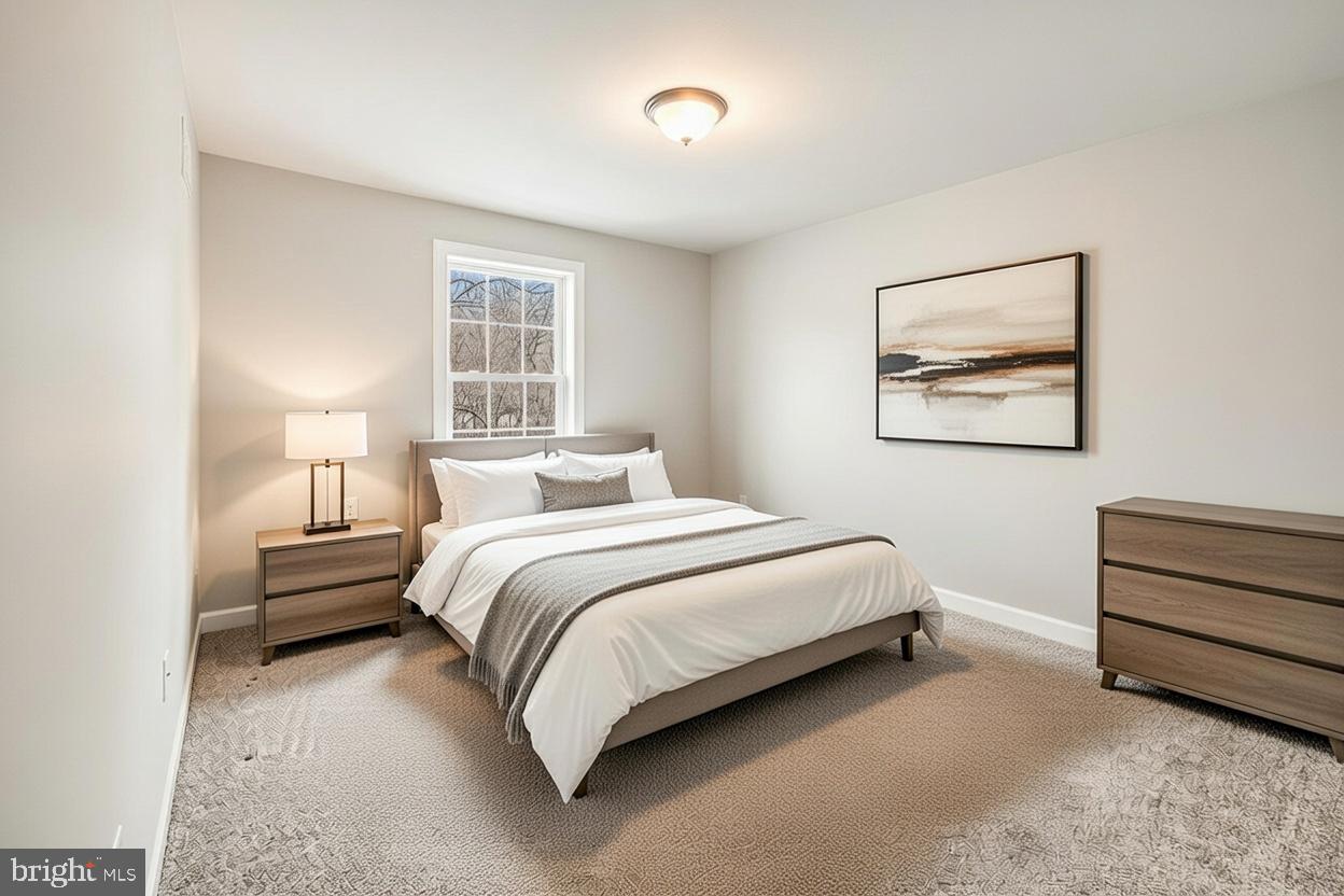 WOODLAND HILLS - Residential