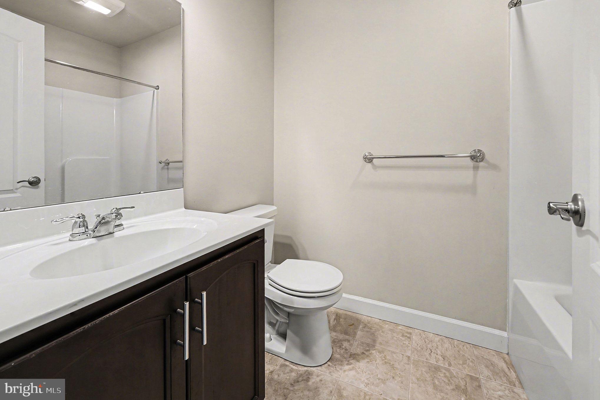 WOODLAND HILLS - Residential