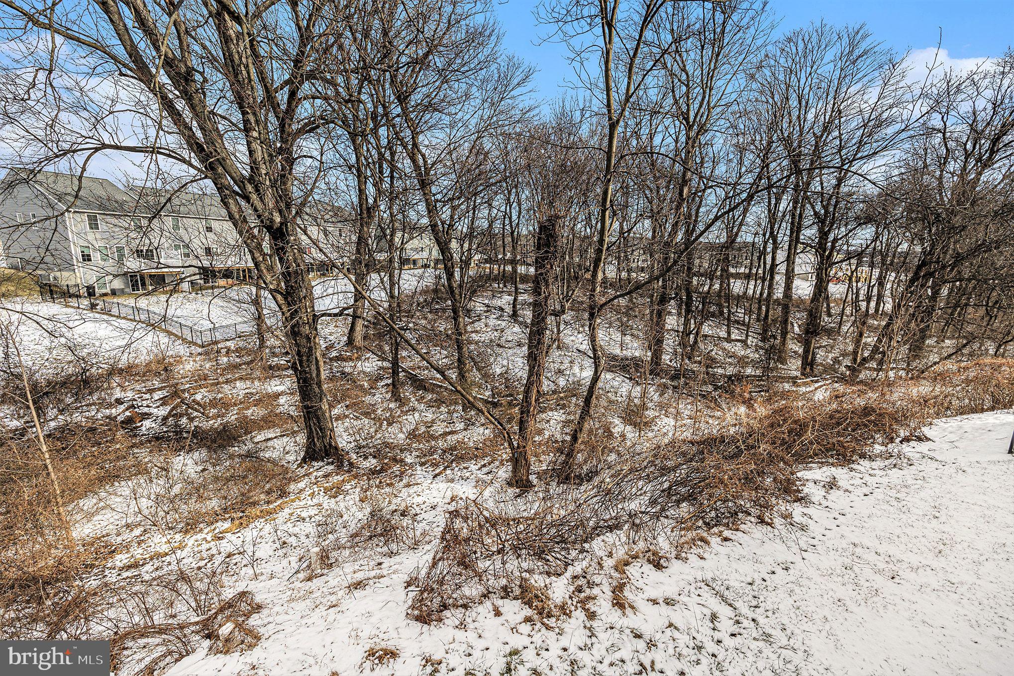 WOODLAND HILLS - Residential