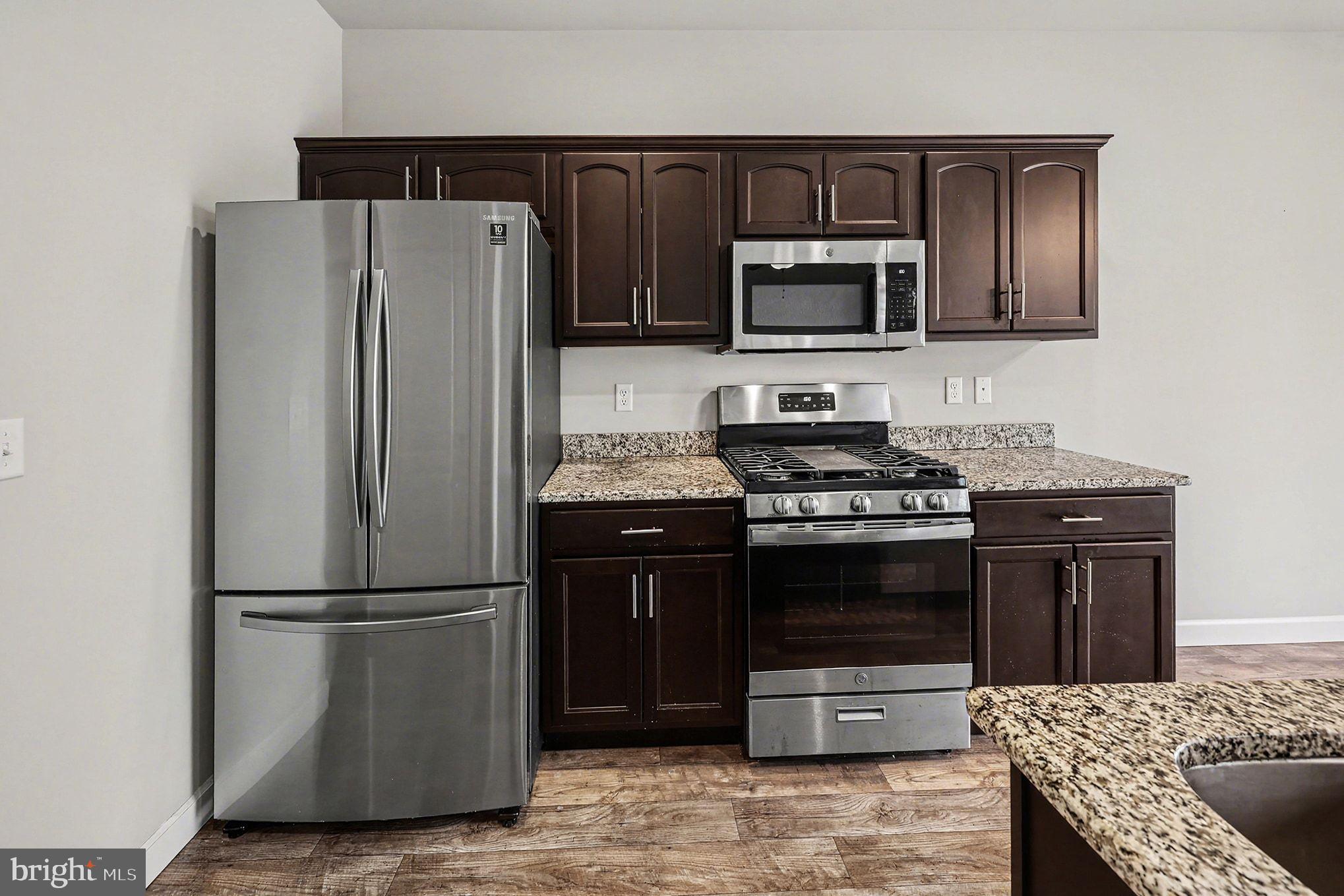 WOODLAND HILLS - Residential