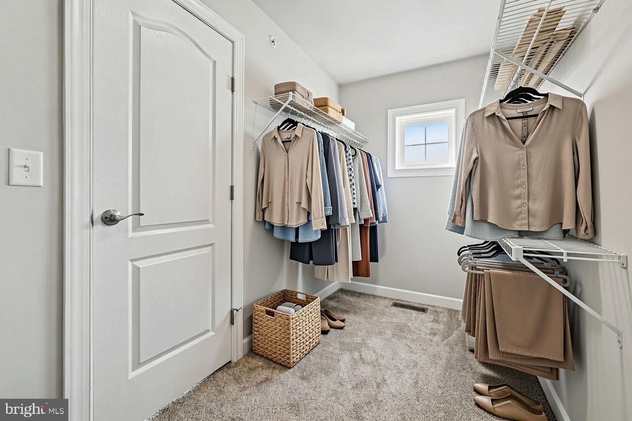 WOODLAND HILLS - Residential