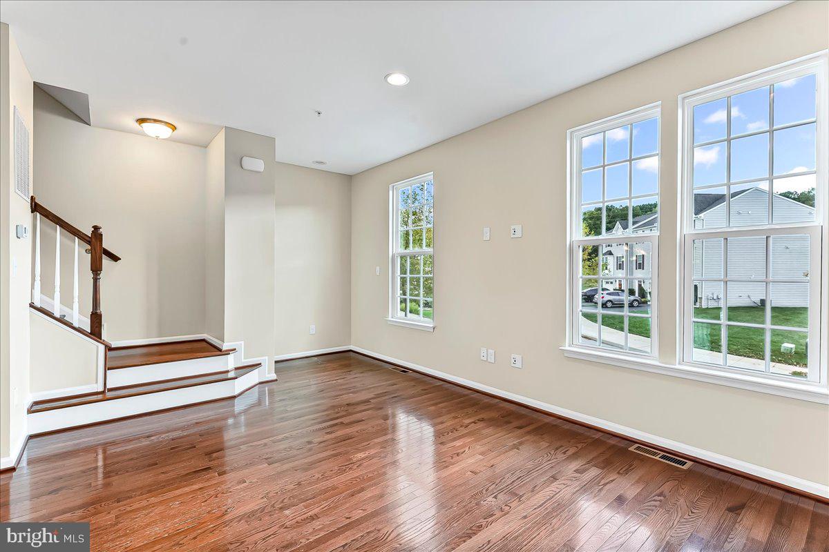 MEADOWVIEW - Residential