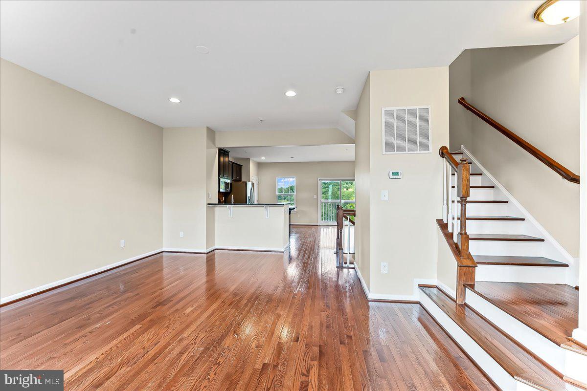 MEADOWVIEW - Residential