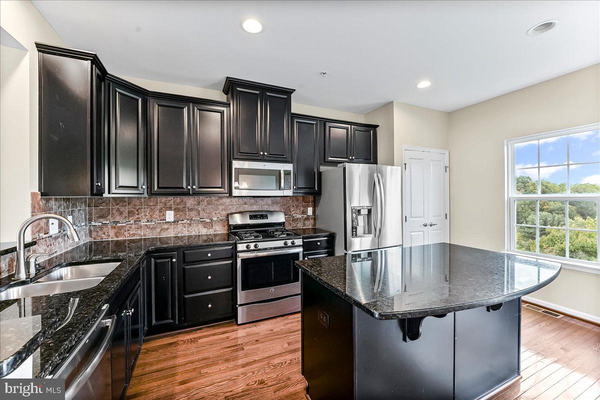 MEADOWVIEW - Residential