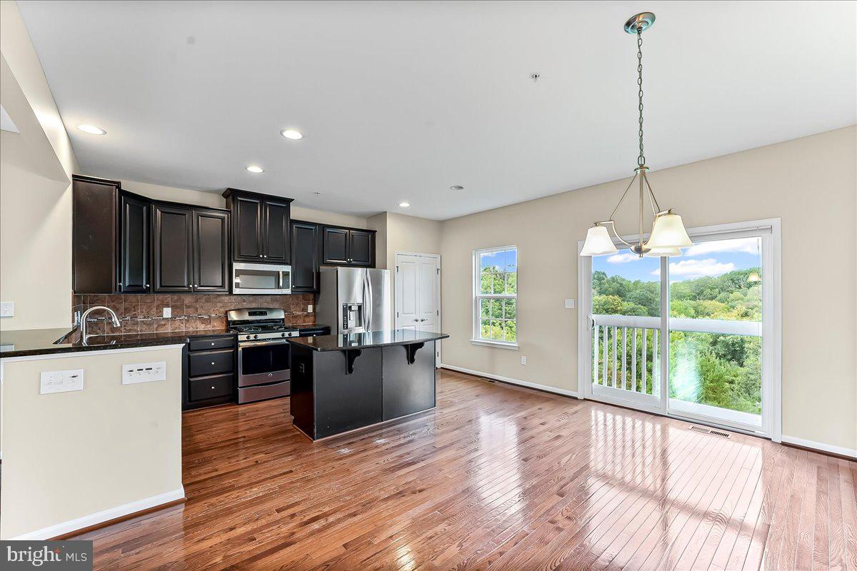 MEADOWVIEW - Residential