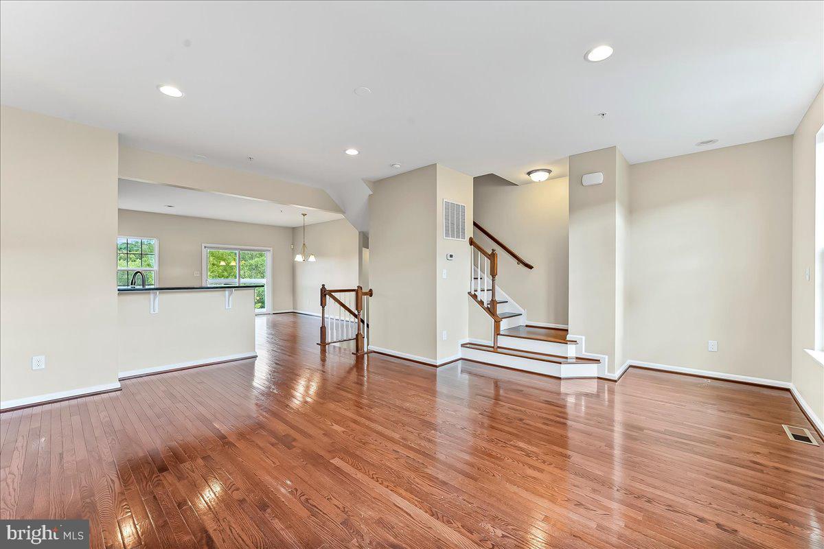 MEADOWVIEW - Residential