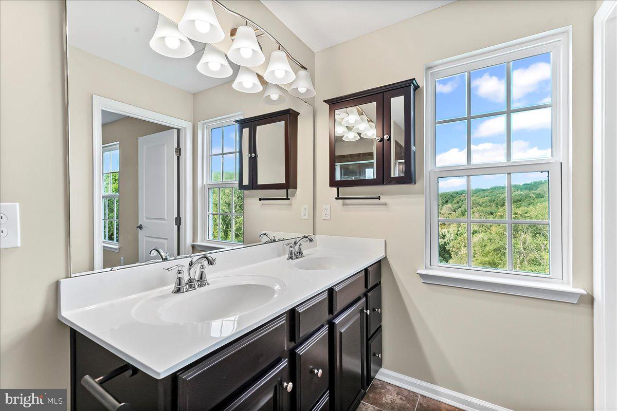 MEADOWVIEW - Residential