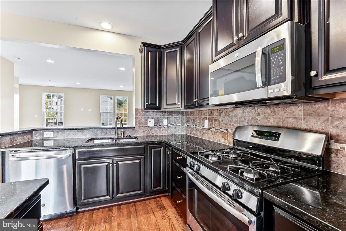 MEADOWVIEW - Residential