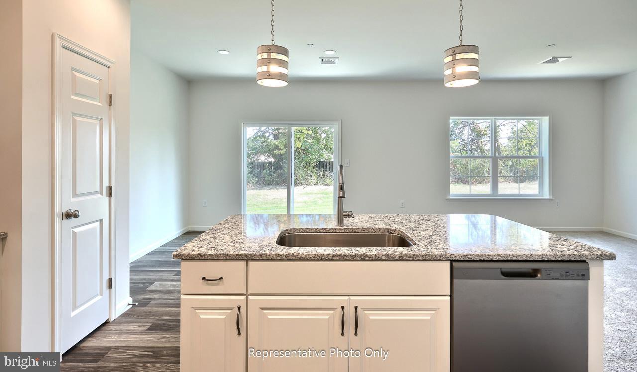 THE TOWNES AT BRIAR CREEK - Residential