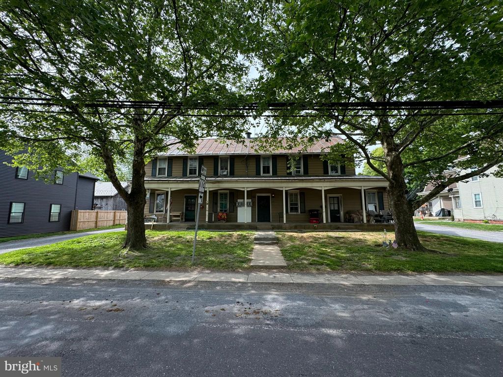 Photo of 154 Main Street W, LEOLA, PA 17540 (MLS # PALA2087744)