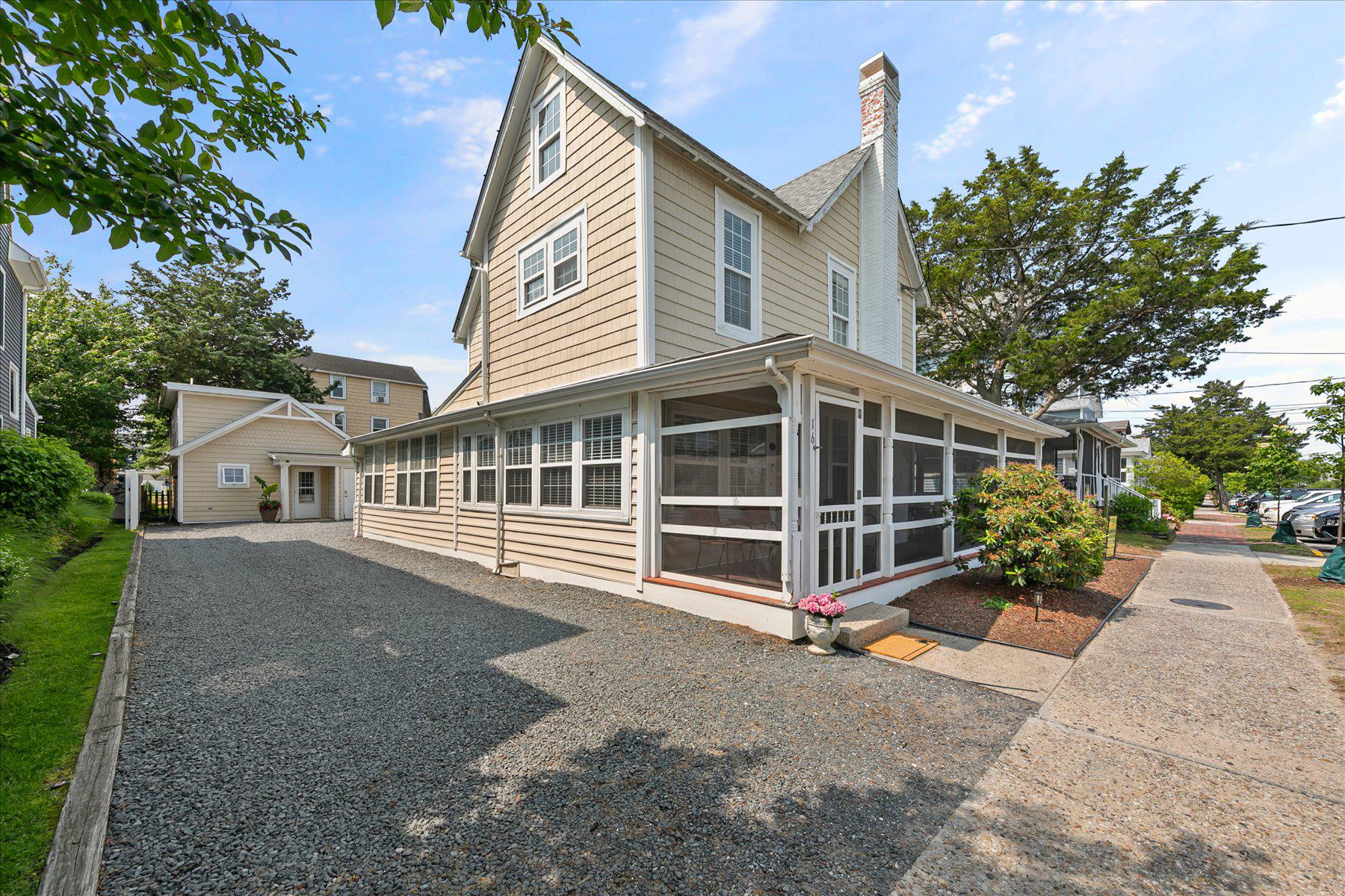 16 DELAWARE AVENUE