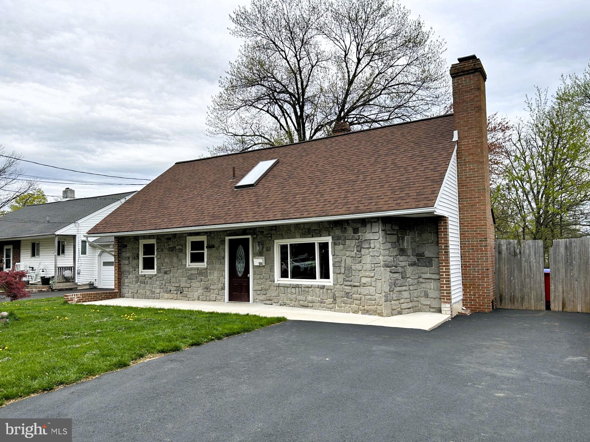 644 CENTRAL AVENUE