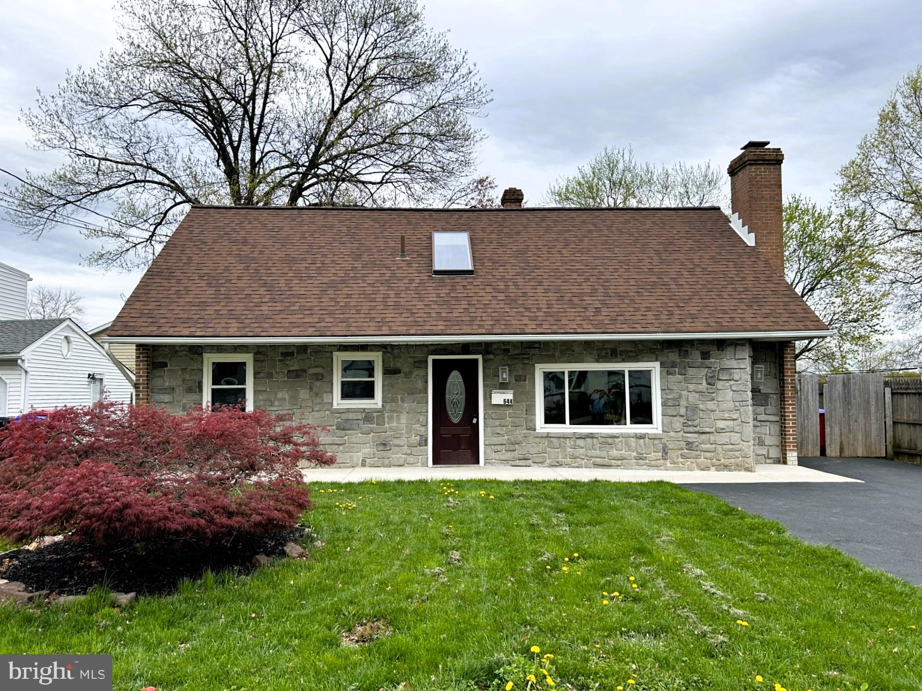 644 CENTRAL AVENUE
