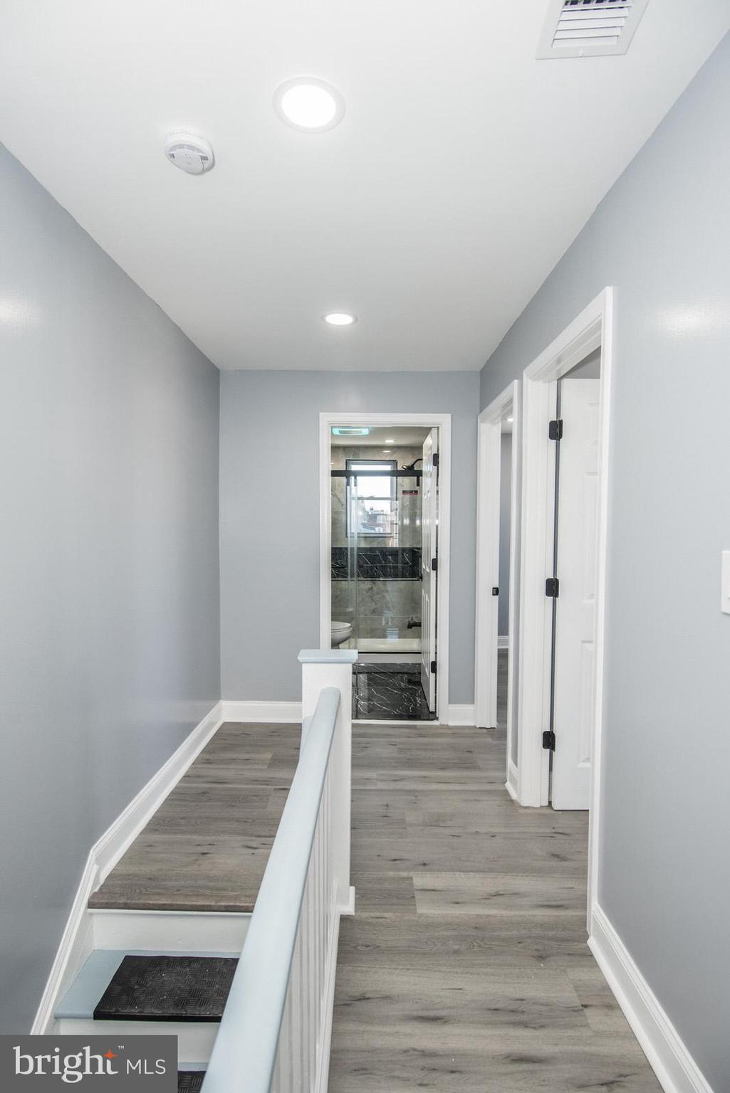 LAWNDALE - Residential