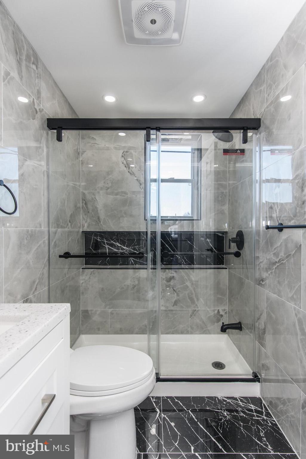 LAWNDALE - Residential