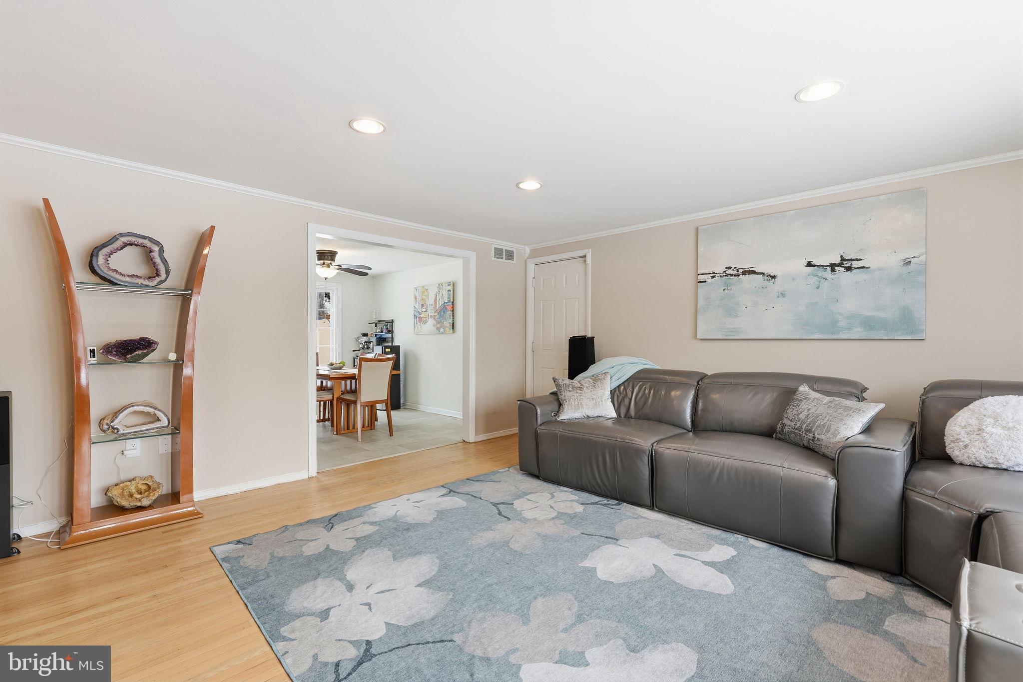 PINE RUN VLY - Residential