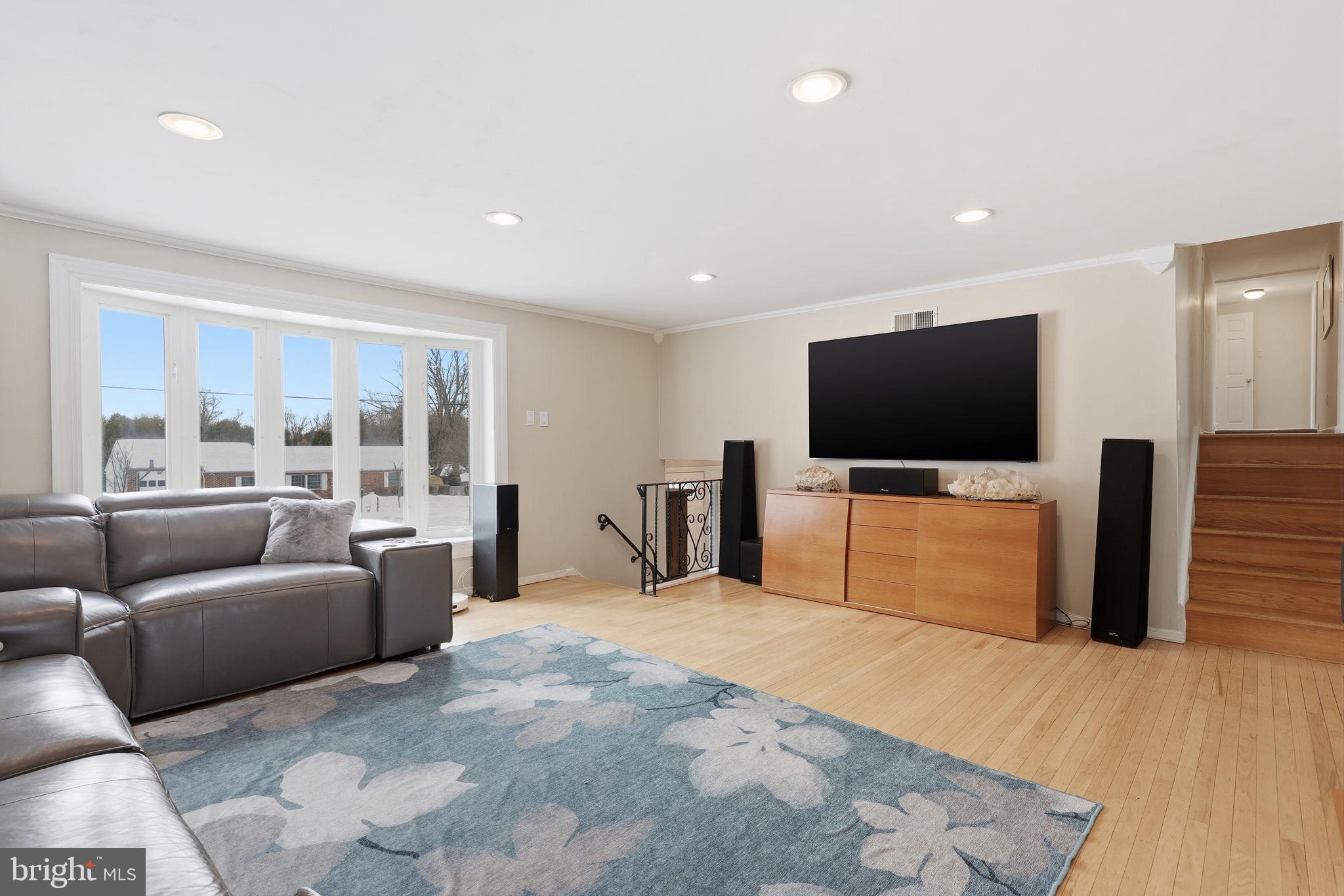 PINE RUN VLY - Residential