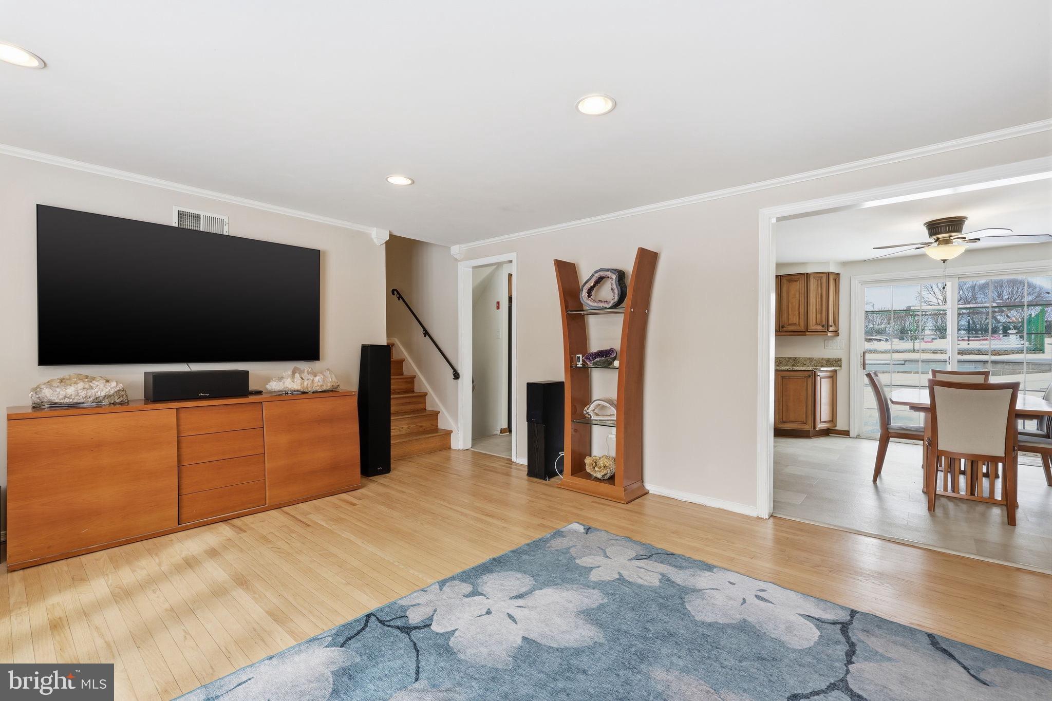 PINE RUN VLY - Residential