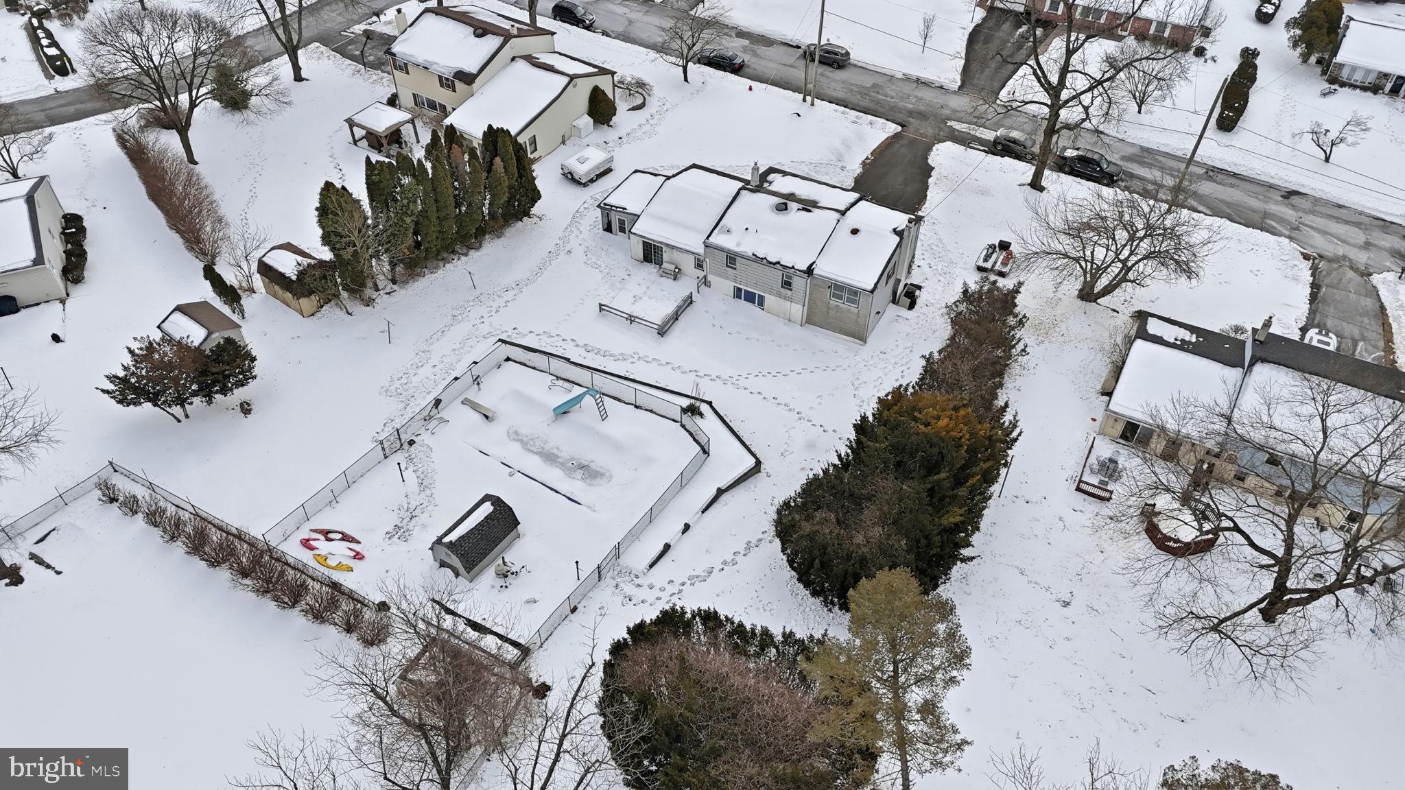 PINE RUN VLY - Residential