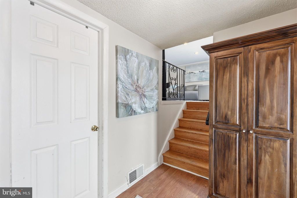 Photo of 95 Longview Drive, SOUTHAMPTON, PA 18966 (MLS # PABU2113936)