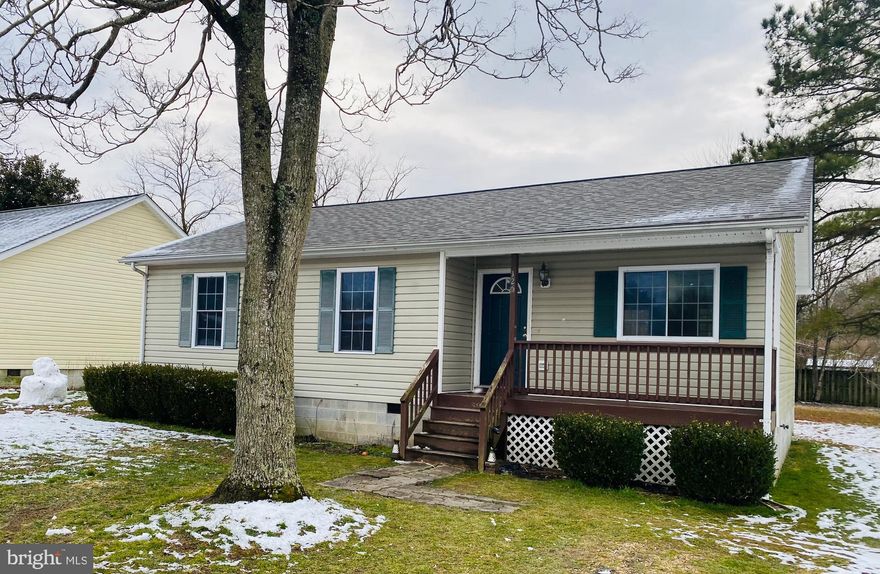 MAKE YOUR APPOINTMENT TODAY! This adorable one level won't last long. 3 Bedroom, 2 bath, open living room and eat in kitchen with vaulted ceilings, front porch, and deck.  Several recent updates including new roof Jan 2021, granite counters Feb 2021, HVAC 2018, and fresh paint.