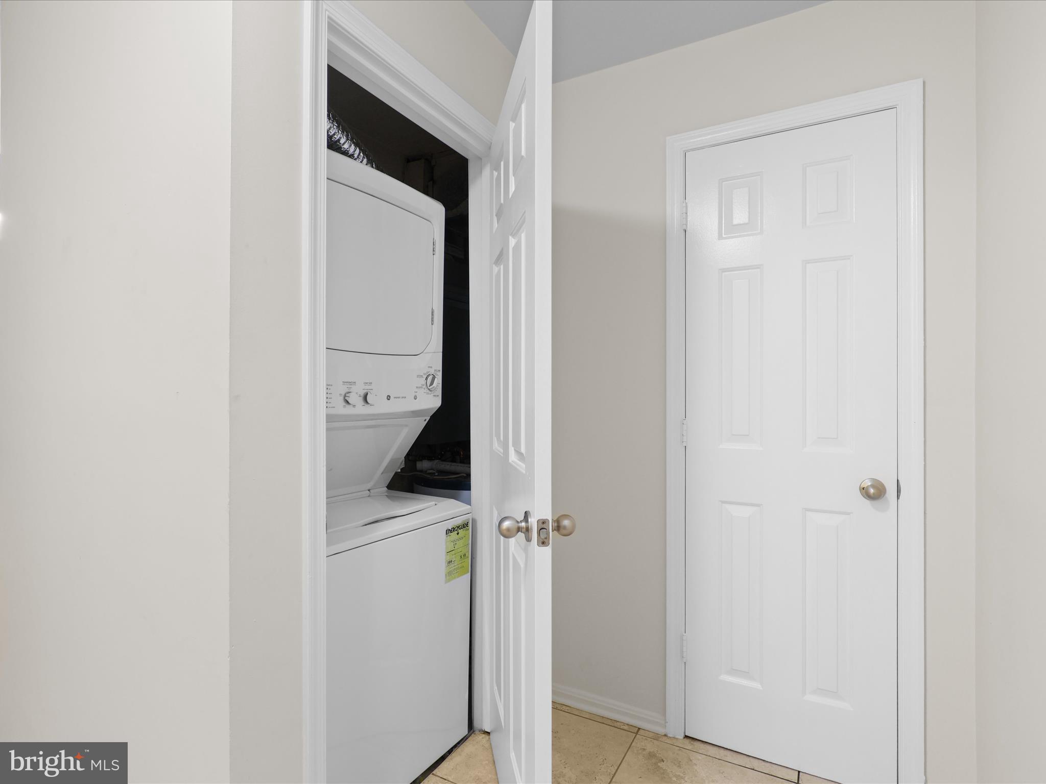 BRISTOL HOUSE - Residential