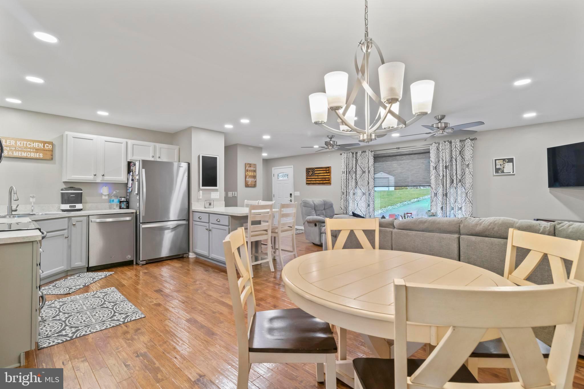 BRETON OAKS - Residential