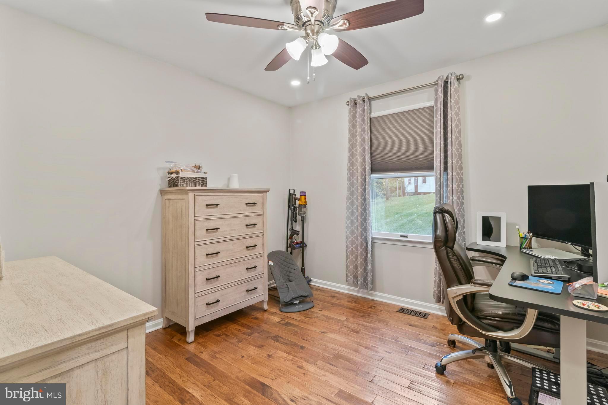 BRETON OAKS - Residential