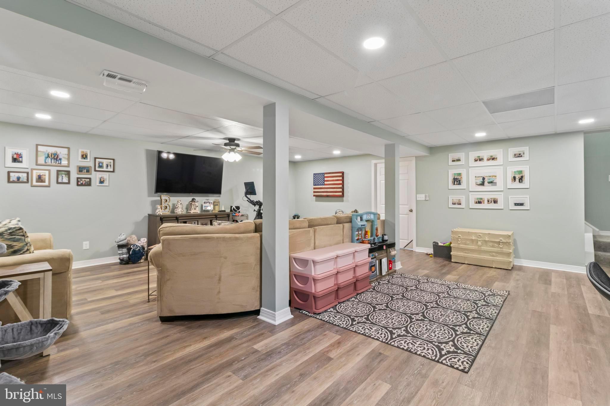 BRETON OAKS - Residential