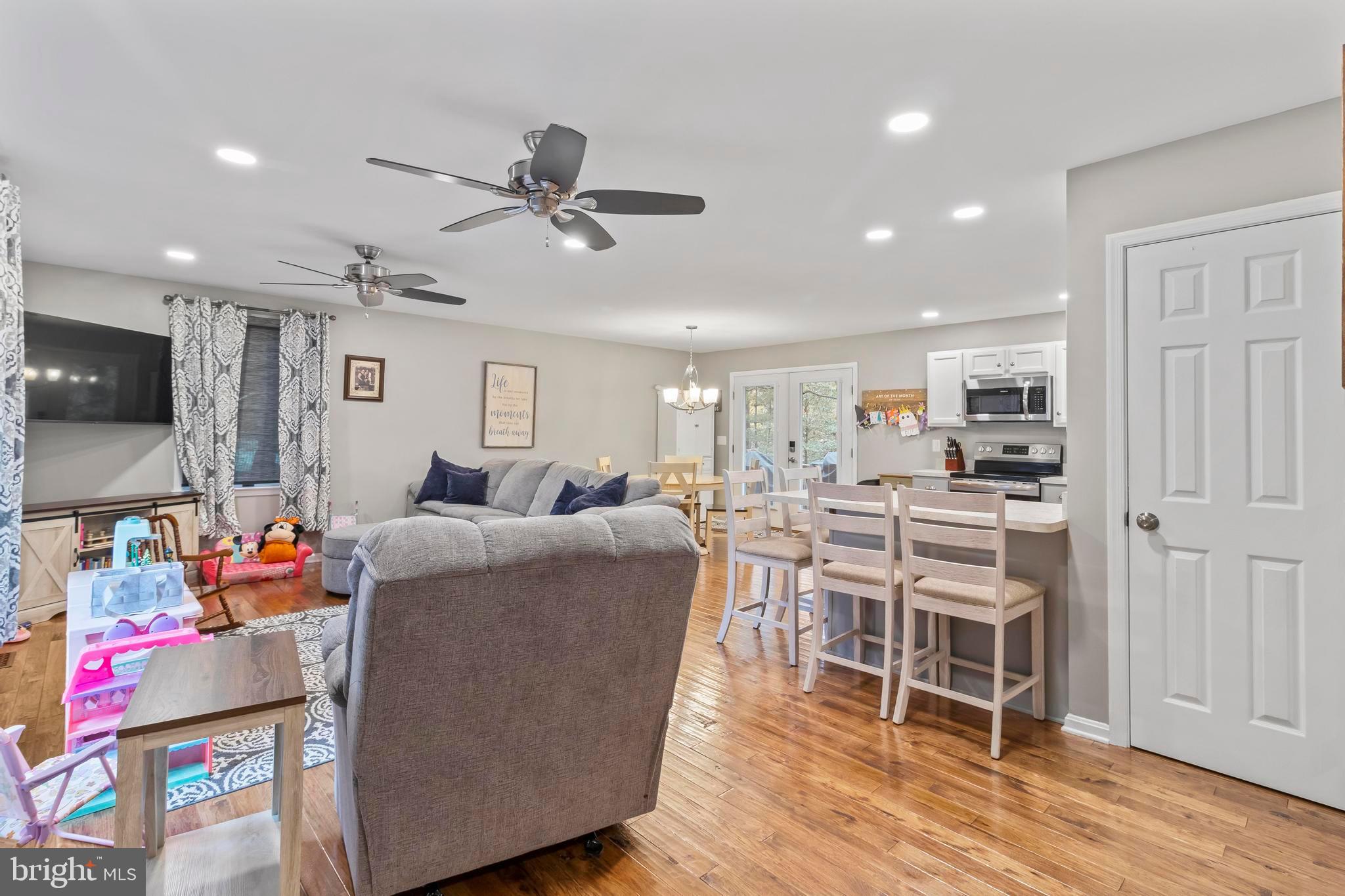 BRETON OAKS - Residential