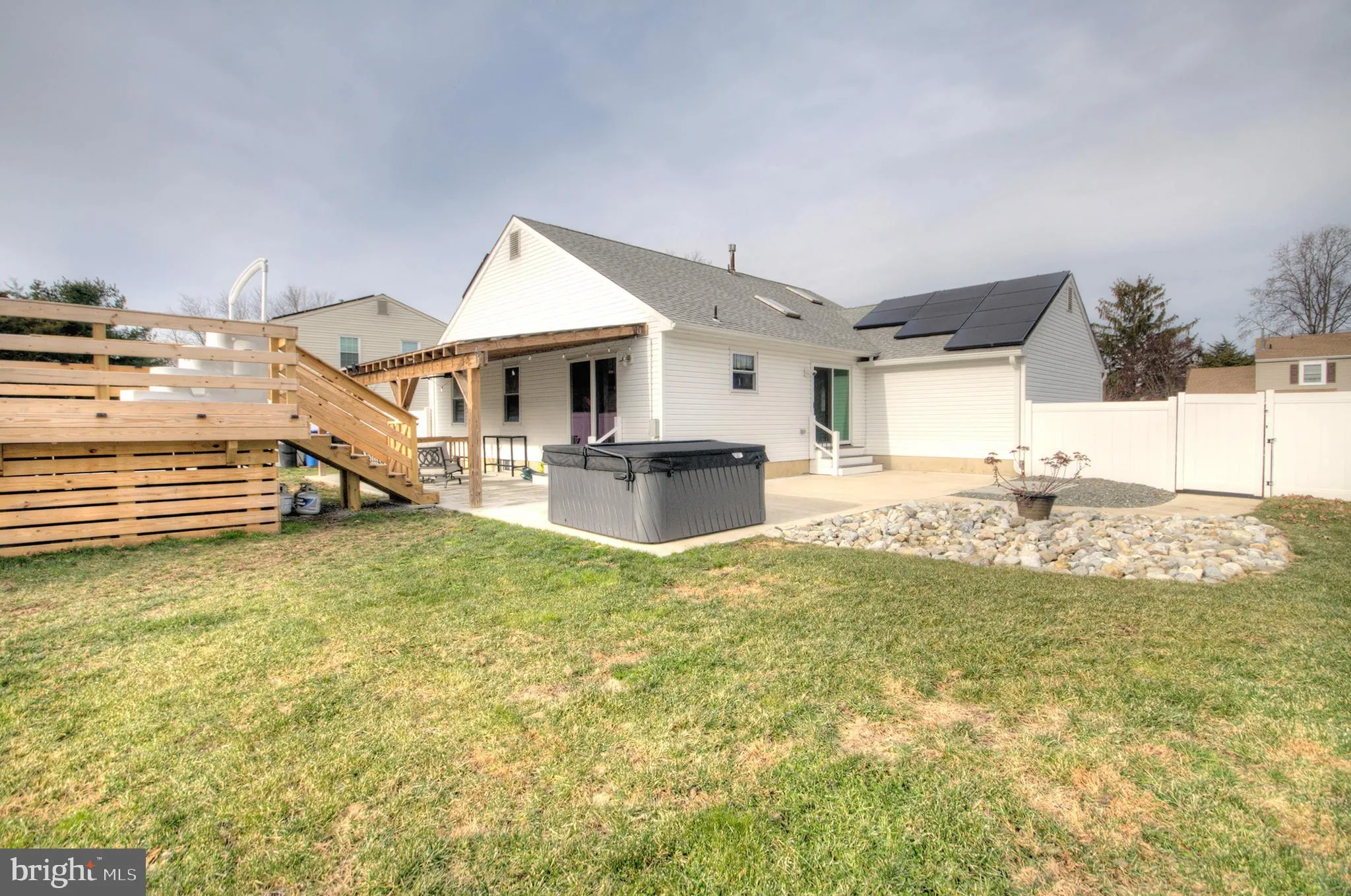 Sewell, New Jersey 08080, United States, 3 Bedrooms Bedrooms, ,2 BathroomsBathrooms,Residential,Active,254173